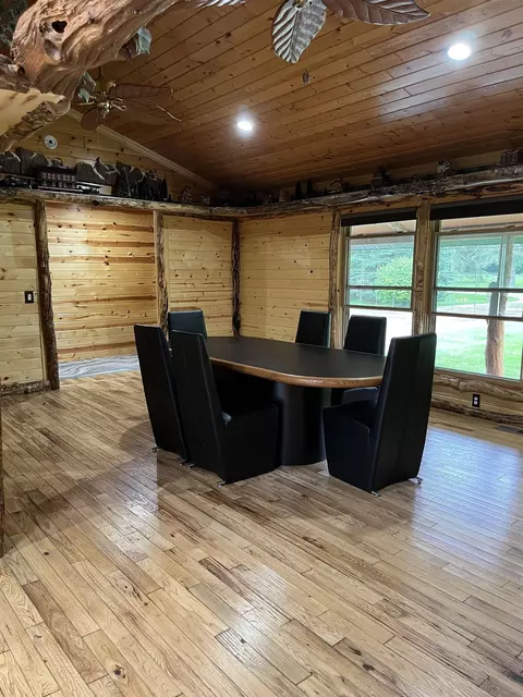 Dining - 8840 Golfside, Shepherd, MI 48883 photo 1 of 1