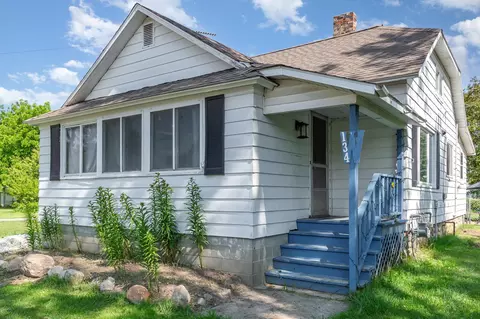 134 W Burton, Pompeii, MI 48874