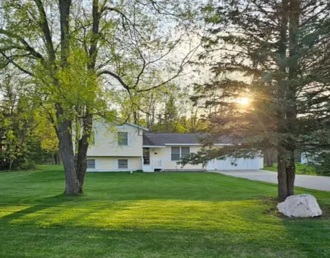 3730 Driftwood, Cadillac, MI 49601