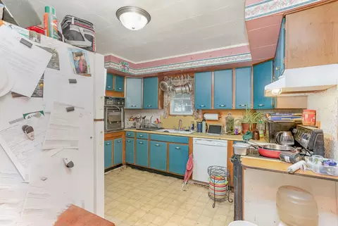 Kitchen - 309 W W Orch, Shepherd, MI 48883 photo 1 of 2