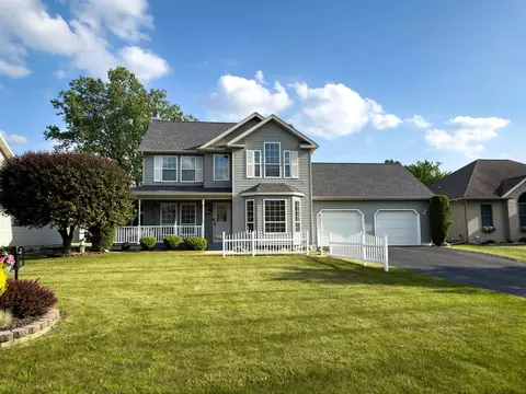 318 Red Maple, Shepherd, MI 48883