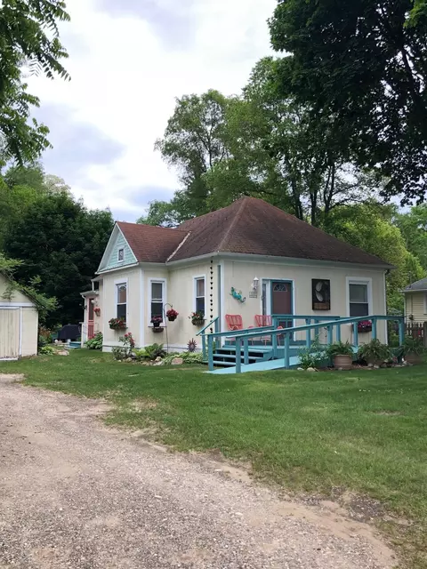 609 Cedar, Elk Rapids, MI 49629