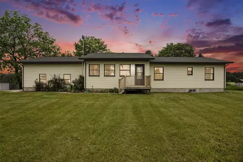 1520 Kuehn, Sterling, MI 48659