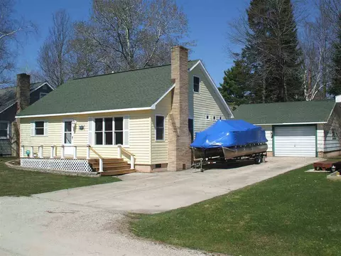 115 Teal, Cadillac, MI 49601