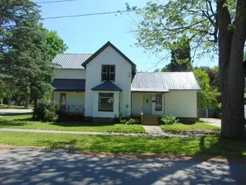 105 S Gwinner, Ithaca, MI 48847