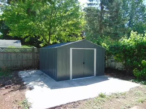 105 S Gwinner, Ithaca, MI 48847 photo 4