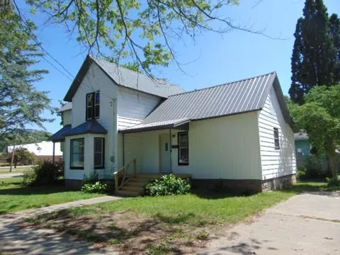 105 S Gwinner, Ithaca, MI 48847 photo 2