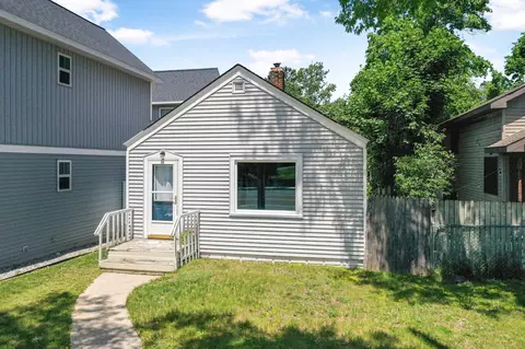 1029 E Front, Traverse City, MI 49686
