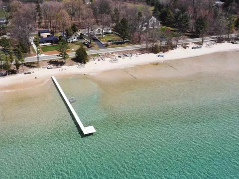 13024 Peninsula, Traverse City, MI 49686
