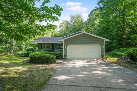 8375 Bent Pne, Lake Ann, MI 49650