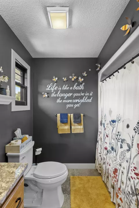 Bath - 4255 S Eberhart, Clare, MI 48617 photo 5 of 9