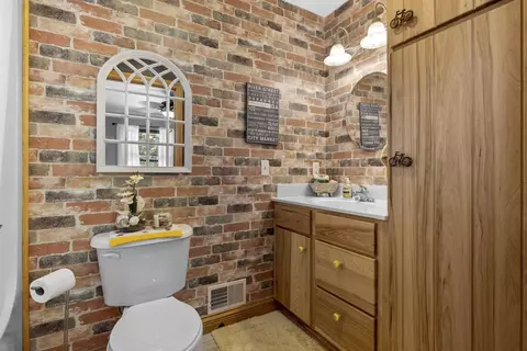 Bath - 4255 S Eberhart, Clare, MI 48617 photo 6 of 9