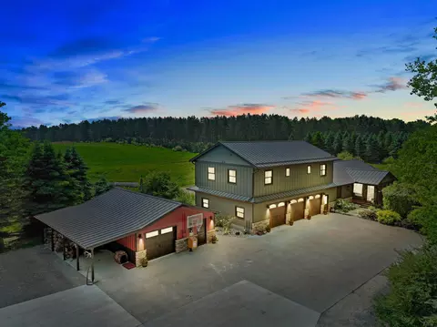 4255 S Eberhart, Clare, MI 48617