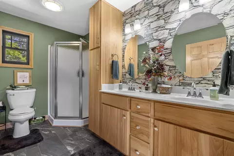 Bath - 4255 S Eberhart, Clare, MI 48617 photo 7 of 9