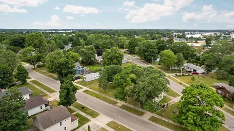 1021 Cotey, Cadillac, MI 49601