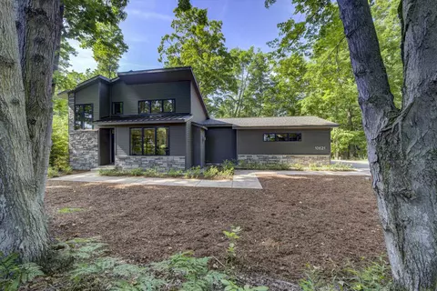 10621 E Ora Lee, Suttons Bay, MI 49682
