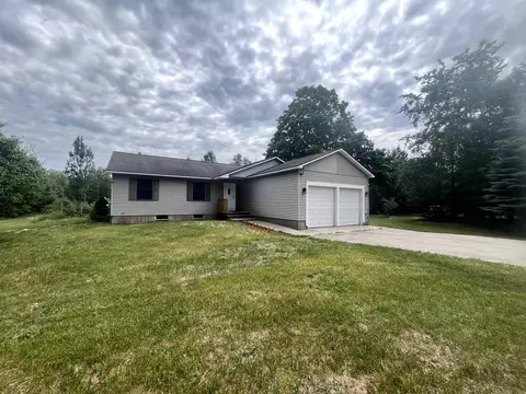 17661 Gray, Interlochen, MI 49643
