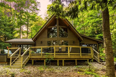 19545 Woodland, Traverse City, MI 49684