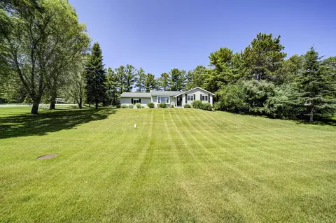 3670 Plum Vly, Traverse City, MI 49684