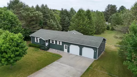 108 Maplebrooke, Cadillac, MI 49601