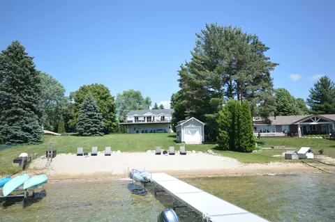 238 S East Silver Lk, Traverse City, MI 49684