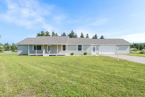 2703 Orchard Bch, Cheboygan, MI 49721 photo 6