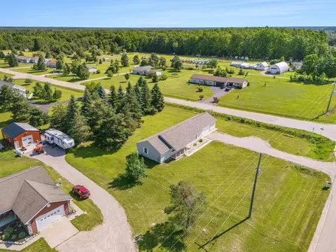 2703 Orchard Bch, Cheboygan, MI 49721 photo 34