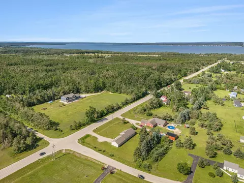2703 Orchard Bch, Cheboygan, MI 49721 photo 35