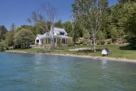 4851 NE Torch Lk, Central Lake, MI 49622