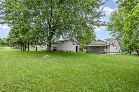 3366 E Hubbard, Midland, MI 48642 photo 4