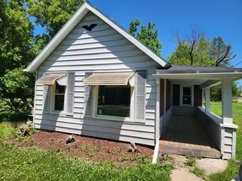 212 W Main, Hale, MI 48739