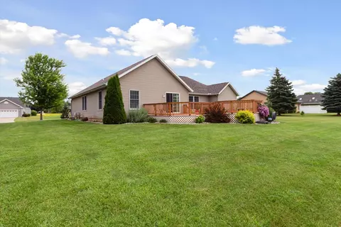 Exterior - 514 Westwind, Ithaca, MI 48847 photo 11 of 17