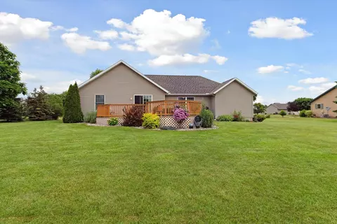 Exterior - 514 Westwind, Ithaca, MI 48847 photo 12 of 17