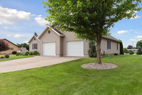 Exterior - 514 Westwind, Ithaca, MI 48847 photo 5 of 17