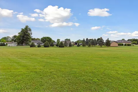 Exterior - 514 Westwind, Ithaca, MI 48847 photo 16 of 17