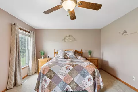 Bedroom - 514 Westwind, Ithaca, MI 48847 photo 2 of 5