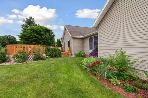 Exterior - 514 Westwind, Ithaca, MI 48847 photo 10 of 17