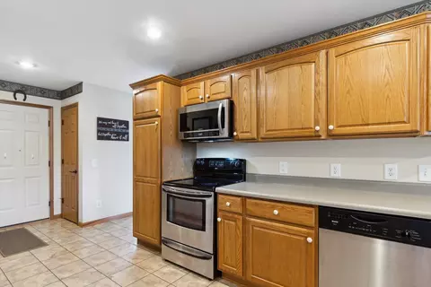 Kitchen - 514 Westwind, Ithaca, MI 48847 photo 3 of 4