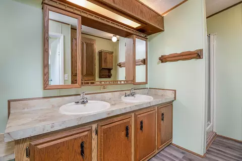 Bath - 5730 Cavender, Shepherd, MI 48883 photo 2 of 4