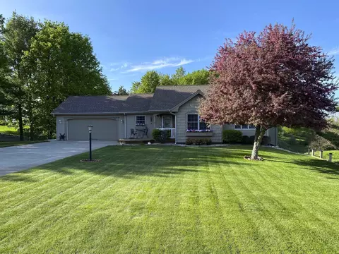 749 Cherry Rdg, Traverse City, MI 49696