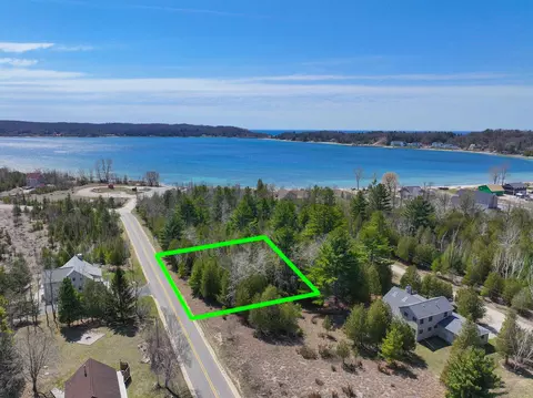 Lake Park, Onekama, MI 49675