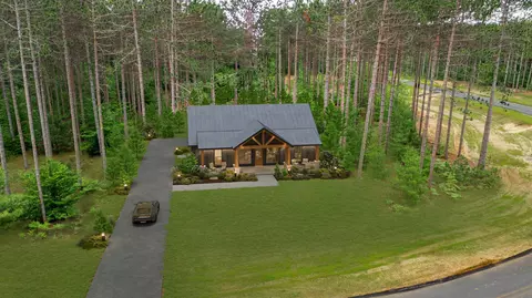 1480 Cascade, Traverse City, MI 49685