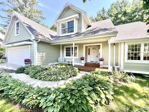 3400 Country Clb, Traverse City, MI 49686