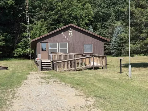 3910 S Vandermeulen, Mcbain, MI 49657