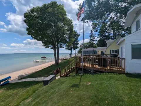 847 S S Cres, Au Gres, MI 48703 photo 8