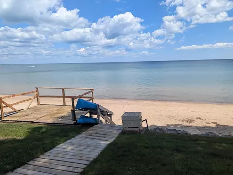 847 S S Cres, Au Gres, MI 48703 photo 5