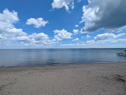 847 S S Cres, Au Gres, MI 48703 photo 4