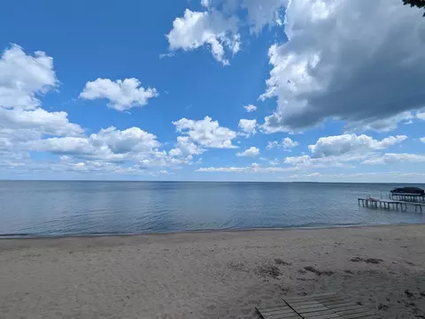 847 S S Cres, Au Gres, MI 48703 photo 3