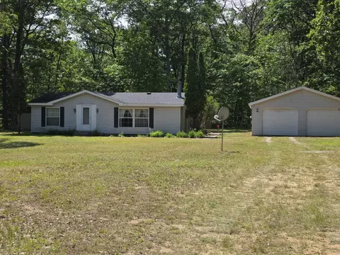 2560 S Yukon, Mikado, MI 48745