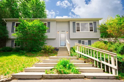 1242 Cerro, Traverse City, MI 49696